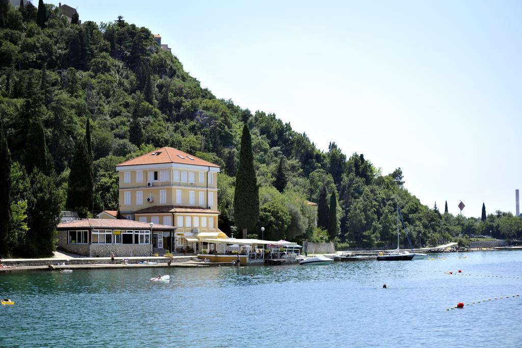 Bed&Breakfast Villa Eva Omišalj Eksteriør bilde