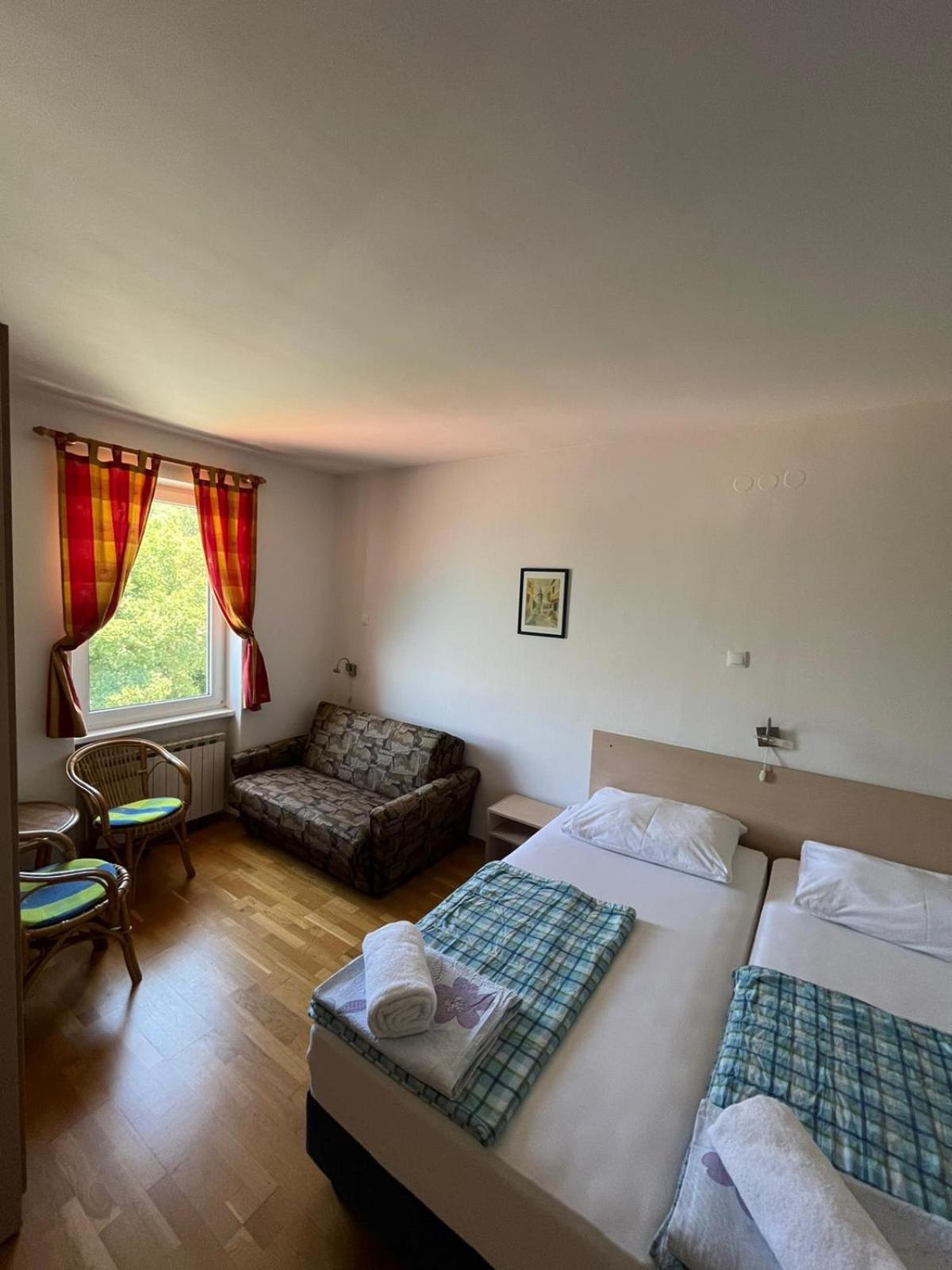 Bed&Breakfast Villa Eva Omišalj Eksteriør bilde