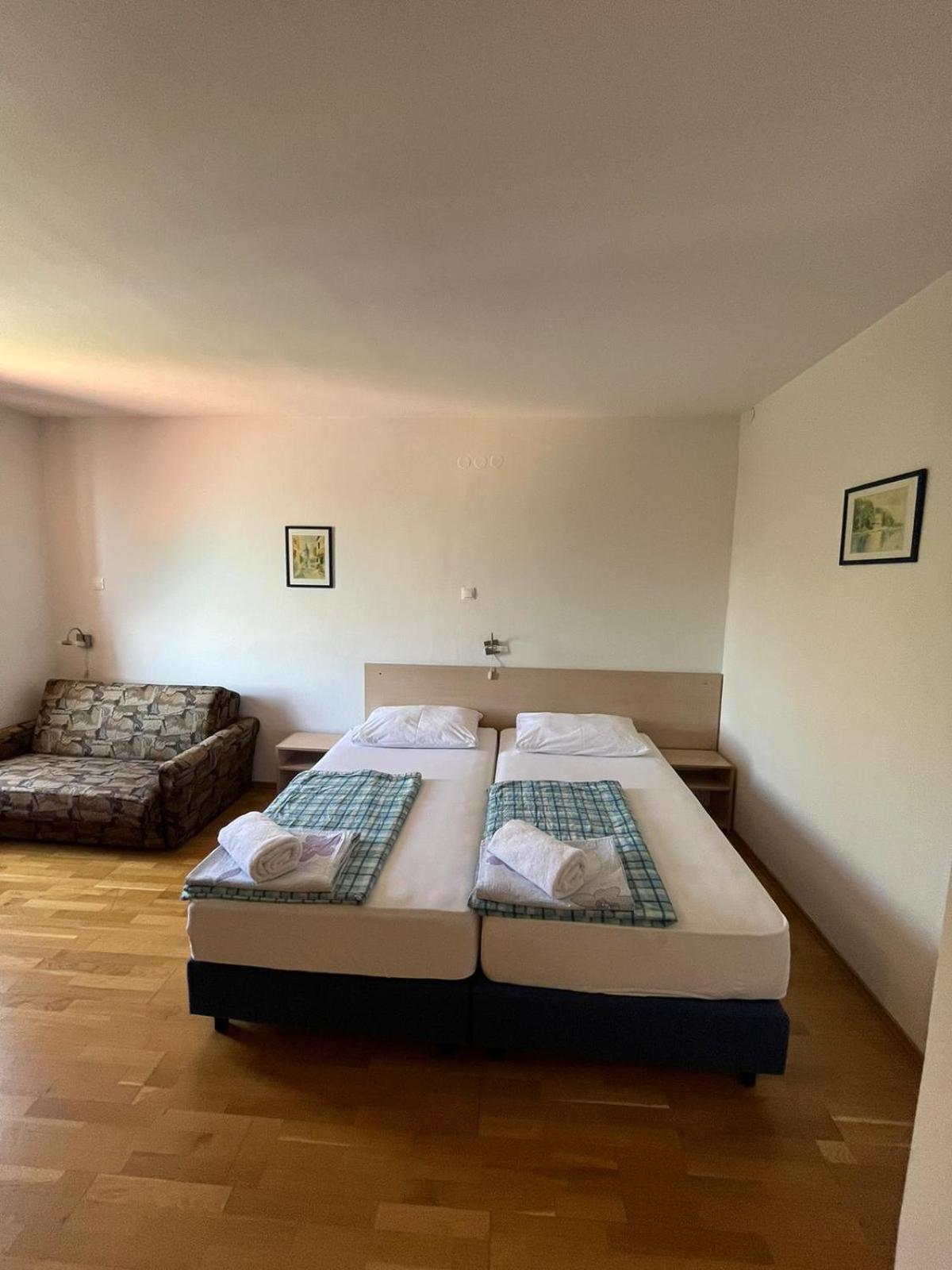 Bed&Breakfast Villa Eva Omišalj Rom bilde