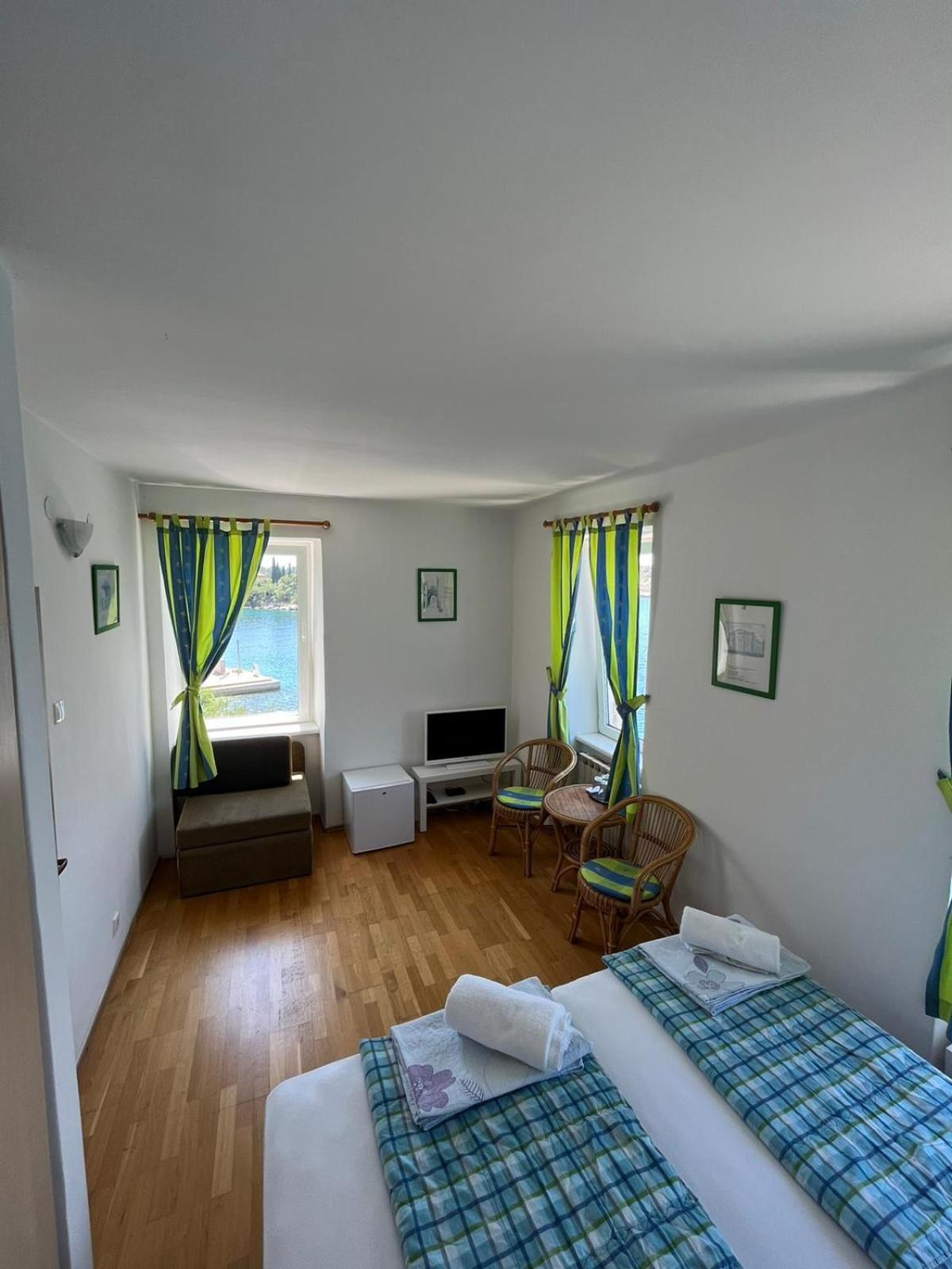 Bed&Breakfast Villa Eva Omišalj Rom bilde