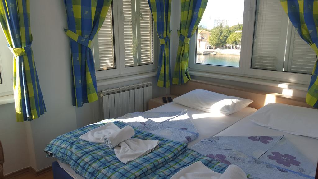 Bed&Breakfast Villa Eva Omišalj Rom bilde
