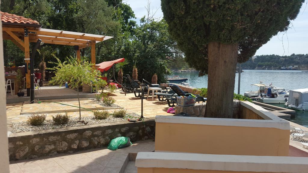 Bed&Breakfast Villa Eva Omišalj Eksteriør bilde