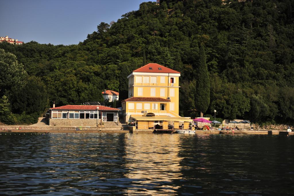 Bed&Breakfast Villa Eva Omišalj Eksteriør bilde
